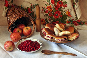 Картинка еда разное яблоки клюква выпечка сдоба