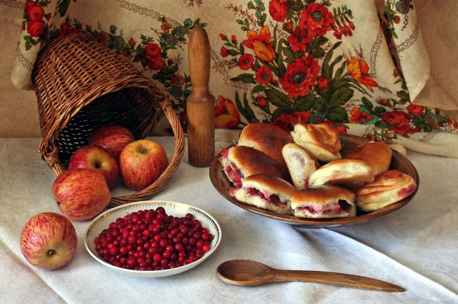 Обои картинки фото еда, разное, яблоки, клюква, выпечка, сдоба