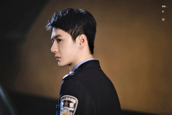 Картинка кино+фильмы being+a+hero полицейский форма чэнь юй