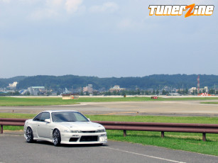 Картинка автомобили nissan datsun