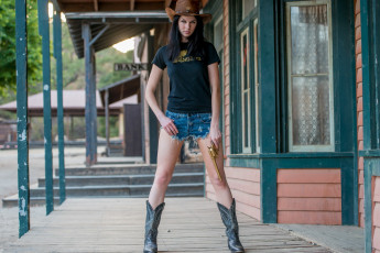 Картинка -Unsort+Девушки+с+оружием девушки unsort оружием ковбой