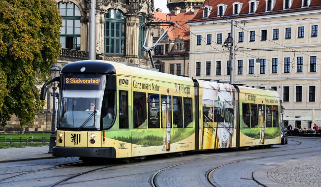 Обои картинки фото техника, трамваи, трамвай, город, рельсы