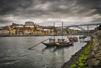 Картинка корабли порты+ +причалы город река