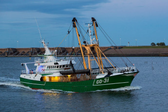 Картинка корабли траулеры +сейнеры +плавбазы рыболов