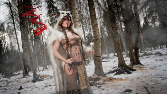 Обои картинки фото разное, cosplay , косплей, шкура, фон, девушка, maria ryzhaya