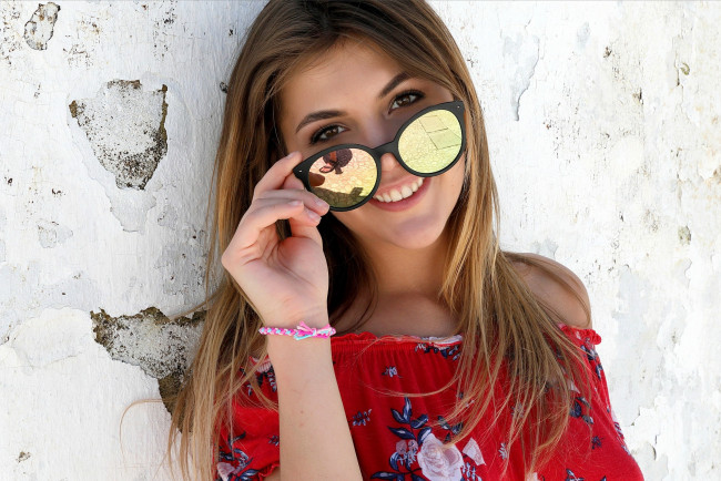 Обои картинки фото девушки, monika dee, очки