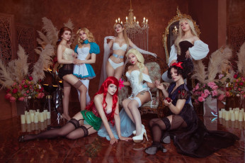 Картинка девушки -+креатив +косплей костюмы образы свечи кресло цветы