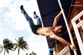 Картинка мужчины unsort джинсы