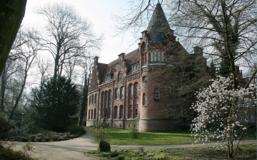 Картинка bergedorf германия города дворцы замки крепости замок цветущее дерево