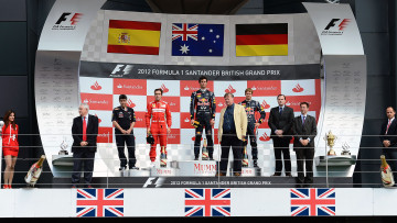 Картинка стадион трасса гопка спорт формула подиум награждение