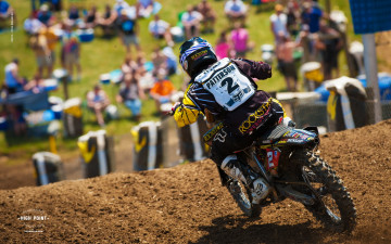 Картинка спорт мотокросс трасса гонки