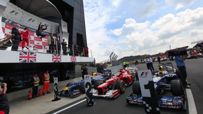 Обои картинки фото спорт, формула, гопка, трасса, стадион