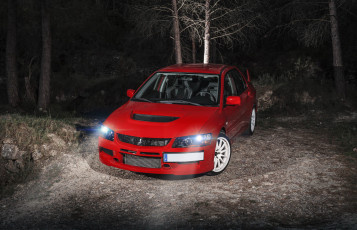Картинка mitsubishi evolution ix автомобили фонари ночь лес