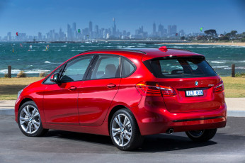 Картинка автомобили bmw 2014г f45 au-spec красный line sport tourer 218d active