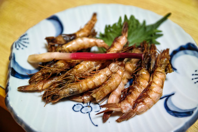 Обои картинки фото еда, рыба,  морепродукты,  суши,  роллы, креветки