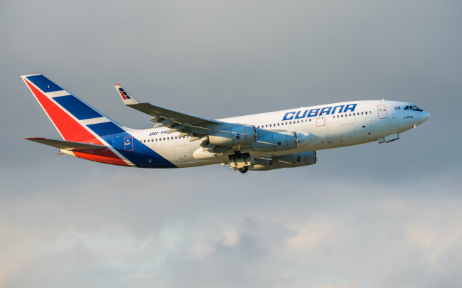 Обои картинки фото авиация, пассажирские самолёты, авиалайнер