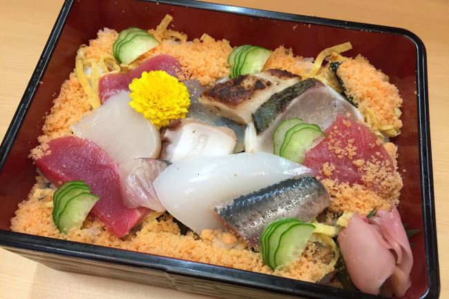 Обои картинки фото еда, рыба,  морепродукты,  суши,  роллы, снедь