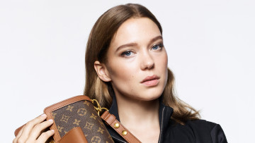 Картинка девушки lea+seydoux лицо сумка шатенка