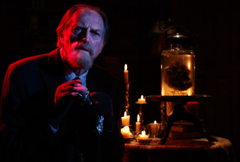 Картинка кино+фильмы the+strain профессор свечи