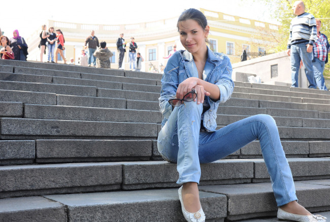 Обои картинки фото suzanna aye, девушки, suzanna aye , suzanna a,  susi r,  nadia p, suzanna, aye, девушка, модель, брюнетка, красотка, поза, флирт, стройная, сексуальная, фигура