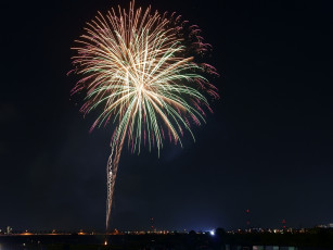 Картинка разное салюты фейерверки