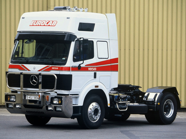 Обои картинки фото автомобили, mercedes, trucks