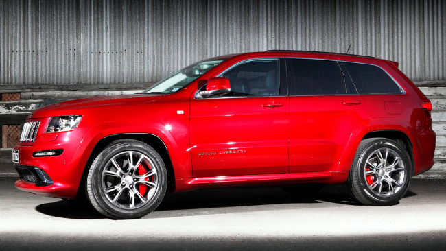 Обои картинки фото jeep, grand, cherokee, автомобили, автомобиль, внедорожник, мощь, скорость
