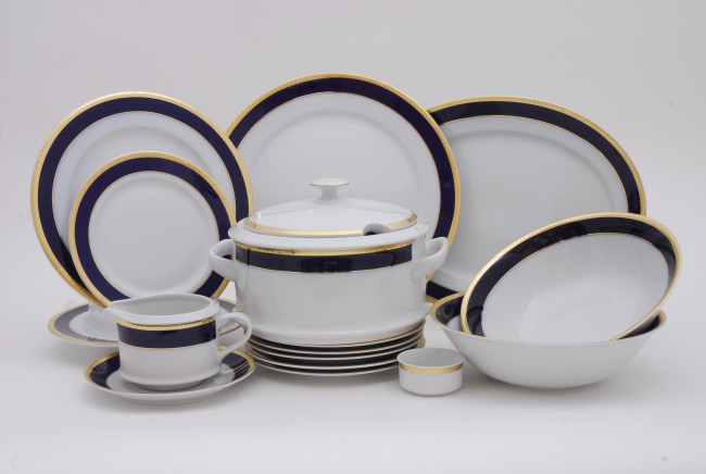 Обои картинки фото разное, посуда, столовые, приборы, кухонная, утварь, чашки, тарелки, форфло