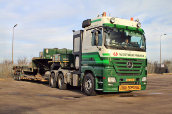 Картинка mercedes автомобили mercedes+trucks двигатели подразделение daimler ag легковые грузовики автобусы германия mercedes-benz