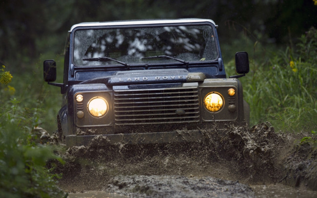 Обои картинки фото автомобили, land-rover, грязь