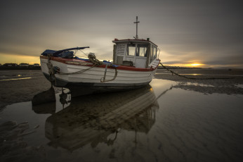 Картинка корабли баркасы+ +буксиры баркас отлив океан