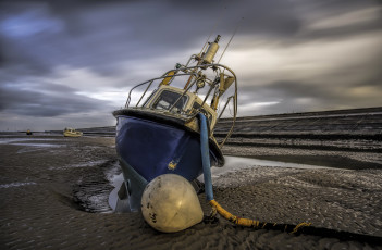 Картинка корабли баркасы+ +буксиры баркас отлив океан