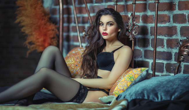 Обои картинки фото девушка, девушки, -unsort , брюнетки, темноволосые, модель