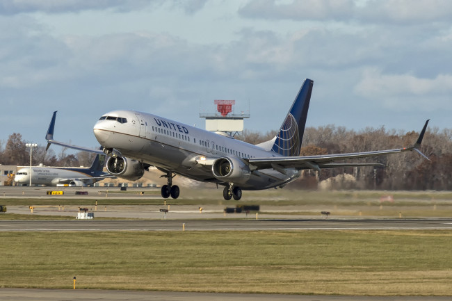 Обои картинки фото авиация, пассажирские самолёты, авиалайнер