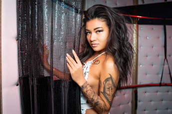 Картинка девушки -+брюнетки +шатенки golden girls ночной клуб