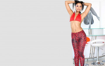 Картинка skin+diamond девушки skin diamond девушка модель брюнетка красотка смуглая поза флирт тату татуировка пирсинг взгляд макияж