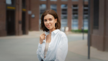 Картинка красивая+девушка девушки -+лица +портреты девушка женщина шатенка темноволосая сексуальная модель звезда позирует разная обувь верхняя стильная одежда нижнее эротическое бельё трусы лифчик колготки чулки аксессуары макияж и множество элементов на фотографии