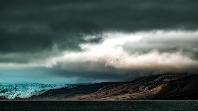 Обои картинки фото природа, побережье, тучи, ледник, горы, берег, море