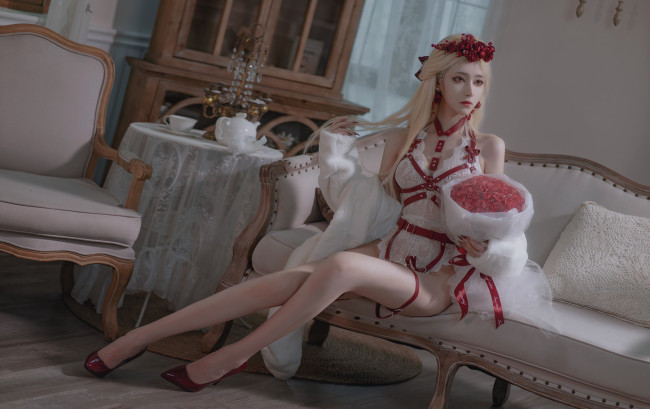 Обои картинки фото nantao momoko, девушки, - креатив,  косплей, девушка, женщина, блондинка, светловолосая, сексуальная, модель, звезда, позирует, разная, обувь, верхняя, стильная, одежда, нижнее, эротическое, бельё, трусы, лифчик, колготки, чулки, аксессуары, макияж, и, множество, элементов, на, фотографии