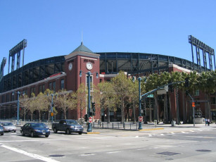 Картинка города здания дома