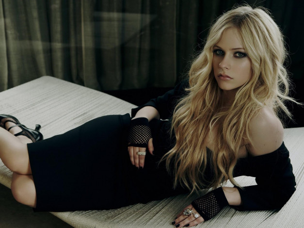 Обои картинки фото музыка, avril, lavigne
