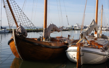 Картинка корабли баркасы буксиры парусники вода