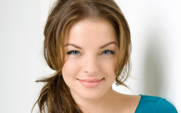 Картинка Yvonne+Catterfeld девушки   улыбка девушка