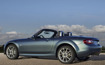 Картинка автомобили mazda