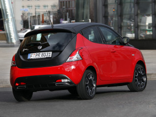 Картинка автомобили lancia красный s momodesign 2013 846 ypsilon