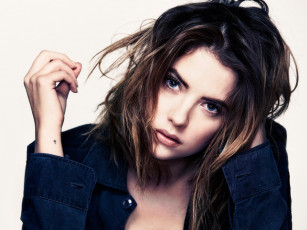 Картинка девушки ashley+benson взгляд