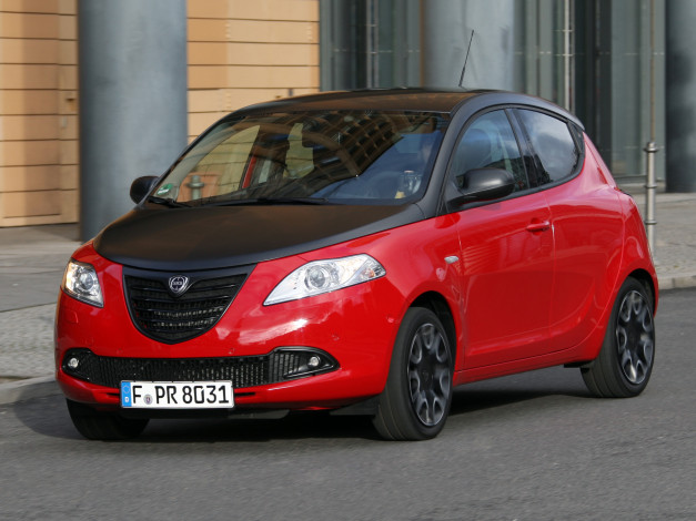 Обои картинки фото автомобили, lancia, красный, 2013, 846, momodesign, s, ypsilon