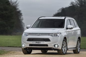 обоя автомобили, mitsubishi, светлый, gx5h, 2015г, phev, outlander