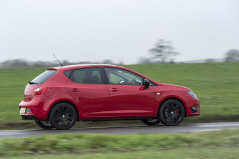 обоя автомобили, seat, ibiza, fr, black, 2014г, красный
