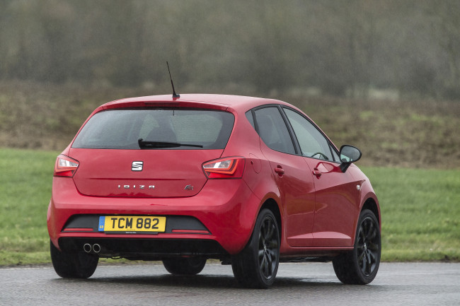 Обои картинки фото автомобили, seat, ibiza, fr, black, 2014г, красный